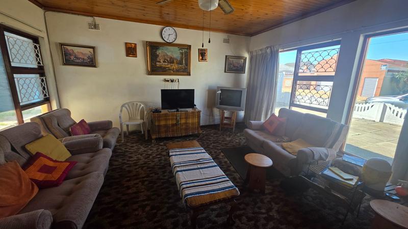 4 Bedroom Property for Sale in Goodwood Park Western Cape